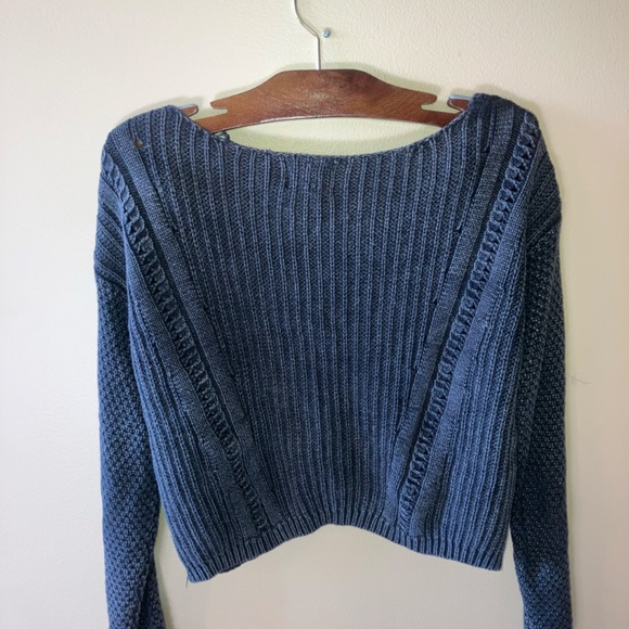 Gray Sweater Crop Top - Picture 3 of 4